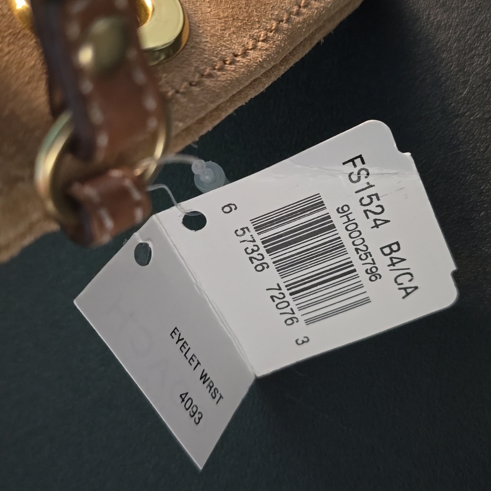 NWT Coach Grommets Suede Wristlet Or Clutch CAMEL🐫Color SO SOFT🤤🤤🤤 - Picture 9 of 11